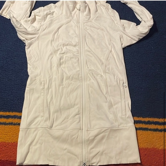 Lululemon Jacket - Picture 5 of 6